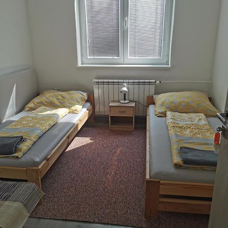 Living Bratislava & Bus Station & Mlynske Nivy Apartment Exterior photo