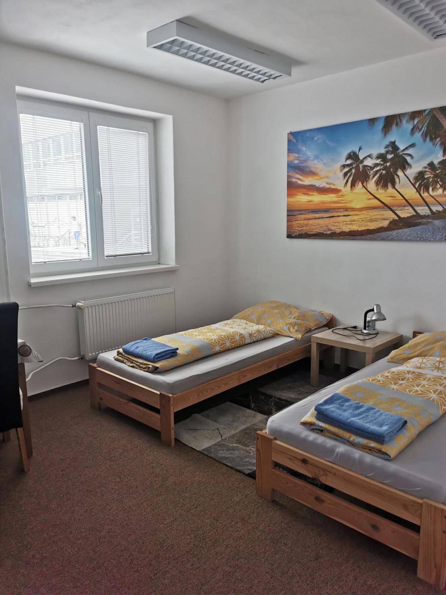 Living Bratislava & Bus Station & Mlynske Nivy Apartment Exterior photo